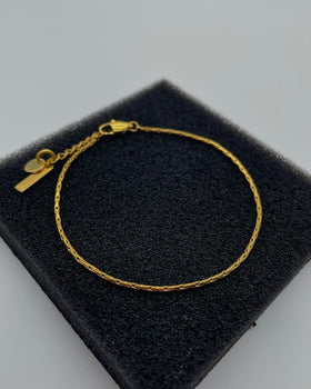 Golden Edge Bracelet
