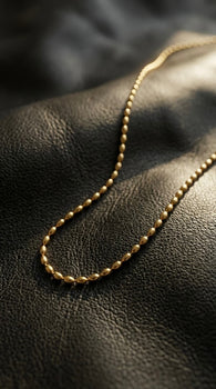 The pivot necklace